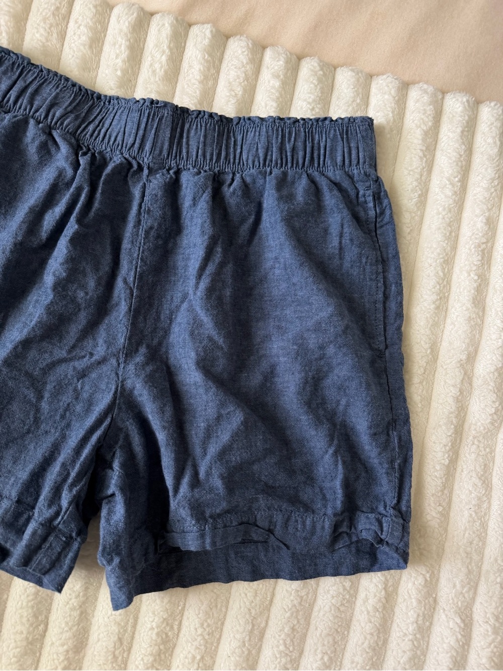 Dunnes High-Waist Women’s 55% Linen 45% Cotton Shorts in Navy - Picture 4 of 5